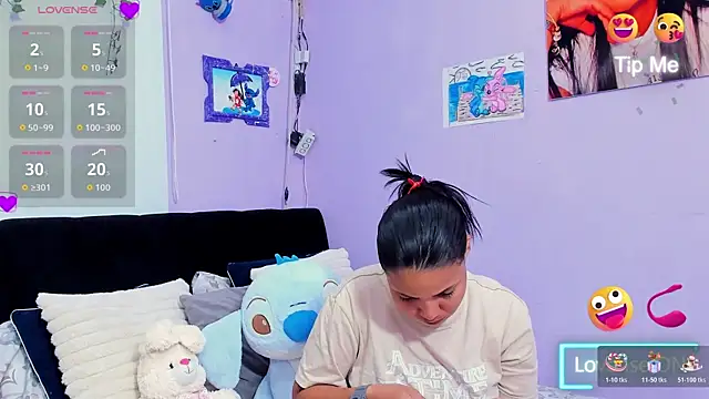 sara mendez2 online show from 11.15.25