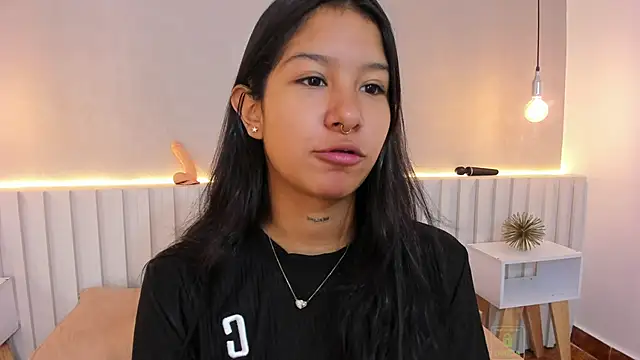 Snapshot of Aida_moreno chatting on 01.15.25 Aida moreno online show from 01.15.25