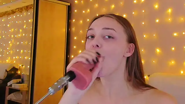 May Flower online show from 01.02.25