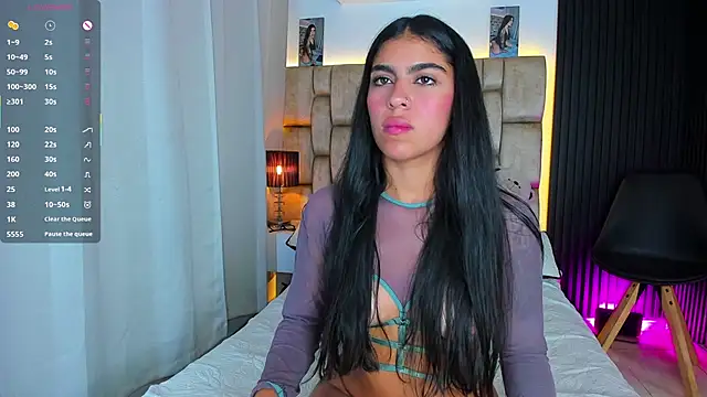 little sophie18 online show from 04.18.26