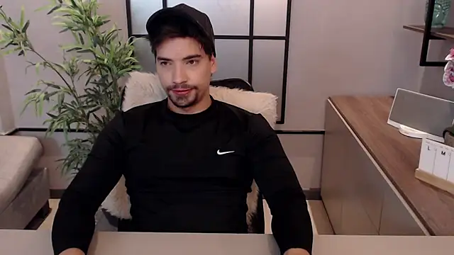 Snapshot of Ian_Daviz chatting on 02.21.25 Ian Daviz online show from 02.21.25
