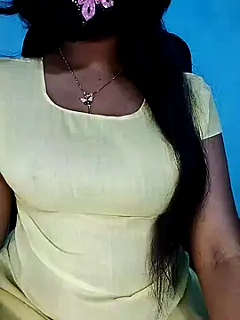 Snapshot of Sadika- chatting on 12.28.24 Sadika- online show from 12.28.24