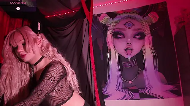 Snapshot of Poison_luna chatting on 01.08.26 Poison luna online show from 01.08.26