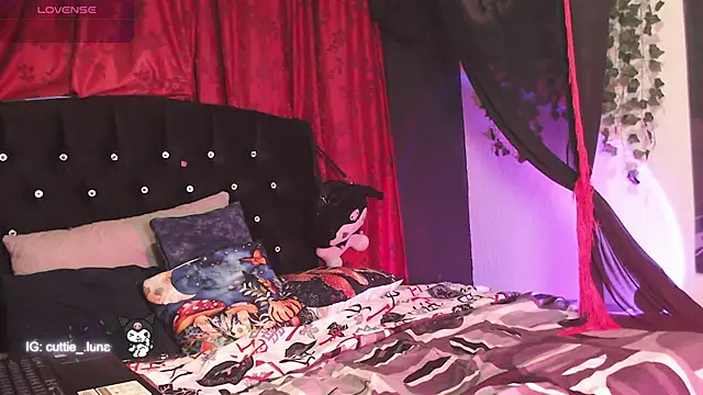 Snapshot of Poison_luna chatting on 03.04.26 Poison luna online show from 03.04.26