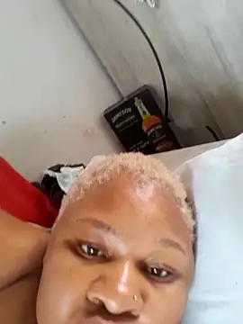 Snapshot of beaitebae chatting on 02.09.25 beaitebae online show from 02.09.25