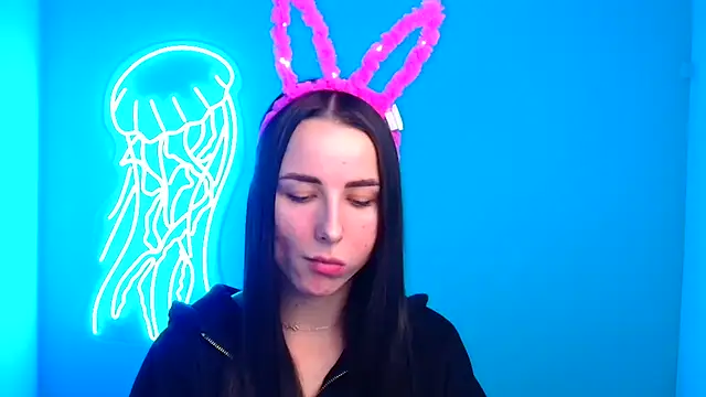 Eva Janee online show from 12.05.24