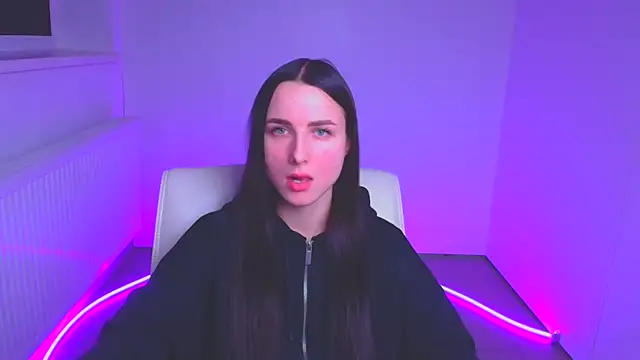 Eva Janee online show from 01.22.25