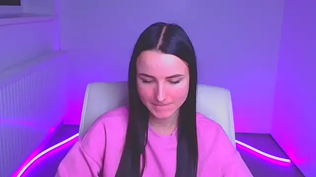 Eva Janee online show from 01.24.25