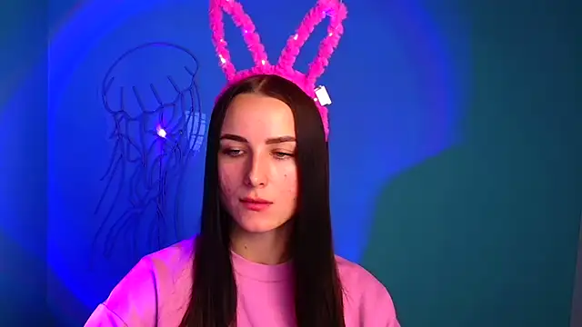 Eva Janee online show from 10.06.25