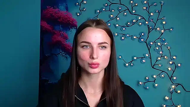 Eva Janee online show from 10.16.25