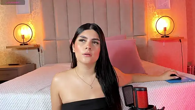 Amy-Saenz online show from 10.25.25