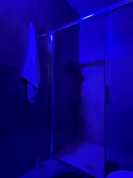 PutaNieves1983 online show from 11.29.25