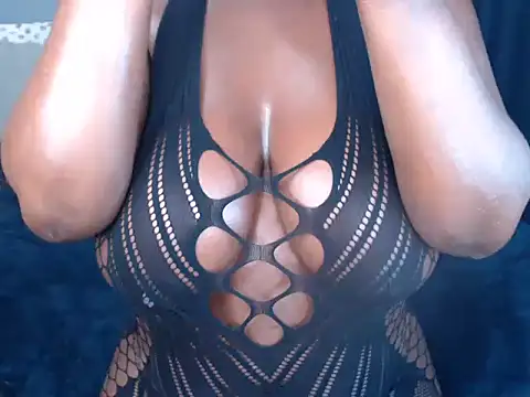 Snapshot of BlackJaguar30 chatting on 03.09.25 BlackJaguar30 online show from 03.09.25