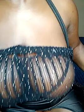 Snapshot of BlackJaguar30 chatting on 09.19.25 BlackJaguar30 online show from 09.19.25