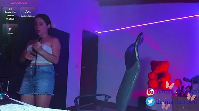 Snapshot of hannaa_brown chatting on 02.18.25 hannaa brown online show from 02.18.25