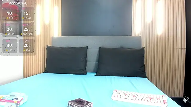 EvaaLovia1 online show from 04.06.26