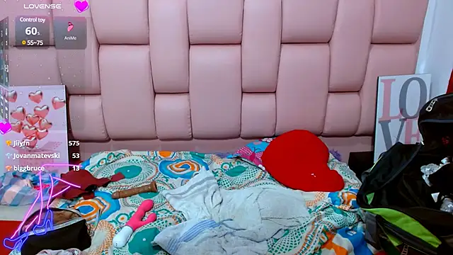 Snapshot of angela20_ chatting on 02.01.25 angela20 online show from 02.01.25