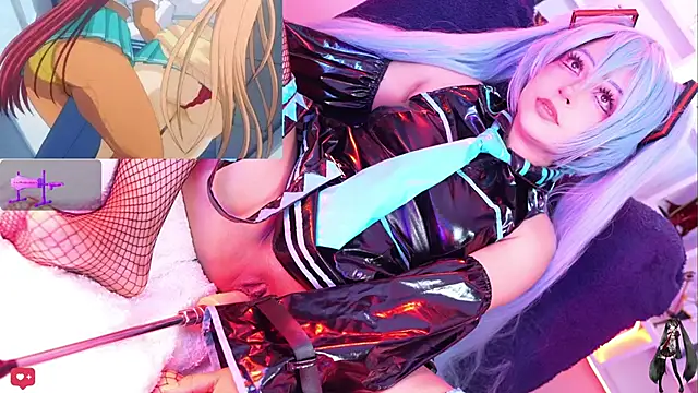 Snapshot of soffy_garcia chatting on 11.13.25 soffy garcia online show from 11.13.25