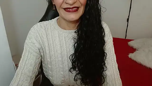 AlexandraJones  online show from 02.14.25