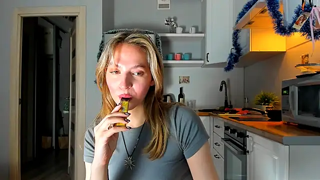 Niky  Jess online show from 12.23.24