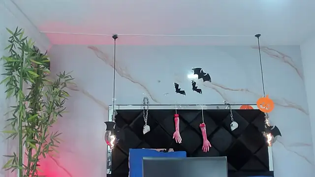 AngelaaCute  online show from 10.28.25