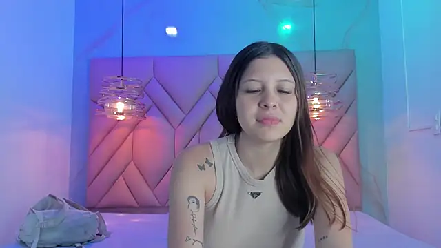 Snapshot of AngelaaCute_ chatting on 06.12.26 AngelaaCute online show from 06.12.26