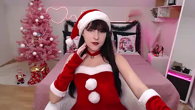 Snapshot of ElsaNeal chatting on 12.20.24 ElsaNeal online show from 12.20.24