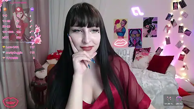 Snapshot of ElsaNeal chatting on 01.03.25 ElsaNeal online show from 01.03.25