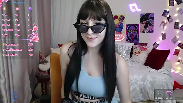 Snapshot of ElsaNeal chatting on 01.08.25 ElsaNeal online show from 01.08.25