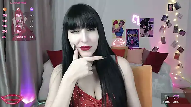 Snapshot of ElsaNeal chatting on 02.17.25 ElsaNeal online show from 02.17.25