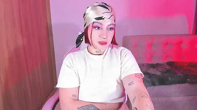 Snapshot of annika_taylor chatting on 02.19.25 annika taylor online show from 02.19.25