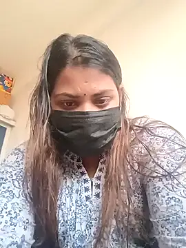 Snapshot of Hotmilfxox chatting on 12.08.24 Hotmilfxox online show from 12.08.24