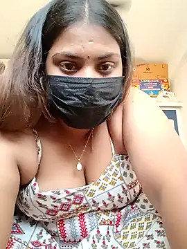 Snapshot of Hotmilfxox chatting on 01.06.25 Hotmilfxox online show from 01.06.25