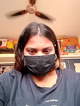 Snapshot of Hotmilfxox chatting on 01.07.25 Hotmilfxox online show from 01.07.25