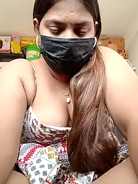 Snapshot of Hotmilfxox chatting on 01.27.25 Hotmilfxox online show from 01.27.25