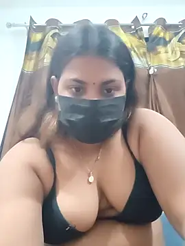 Snapshot of Hotmilfxox chatting on 02.01.25 Hotmilfxox online show from 02.01.25