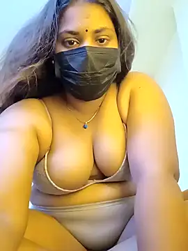 Snapshot of Hotmilfxox chatting on 03.01.25 Hotmilfxox online show from 03.01.25