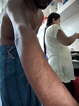 Snapshot of Desi_Best_Anal chatting on 02.18.25 Desi Best Anal online show from 02.18.25