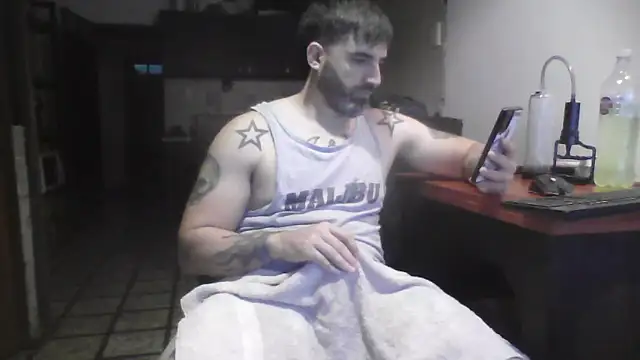 Snapshot of ozzypsico13 chatting on 11.02.25 ozzypsico13 online show from 11.02.25