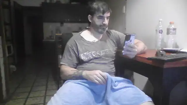 Snapshot of ozzypsico13 chatting on 11.19.25 ozzypsico13 online show from 11.19.25