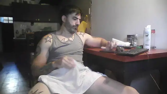 Snapshot of ozzypsico13 chatting on 11.24.25 ozzypsico13 online show from 11.24.25