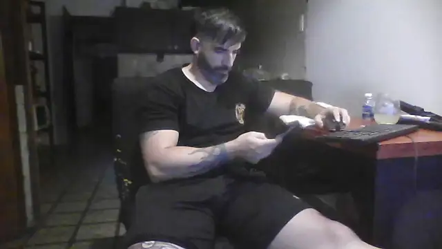 Snapshot of ozzypsico13 chatting on 11.29.25 ozzypsico13 online show from 11.29.25