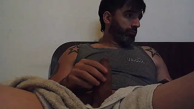 Snapshot of ozzypsico13 chatting on 12.16.25 ozzypsico13 online show from 12.16.25