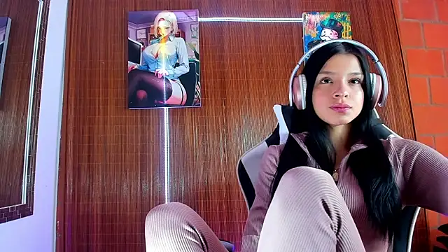 Snapshot of Zoee_babygirl chatting on 02.17.26 Zoee babygirl online show from 02.17.26