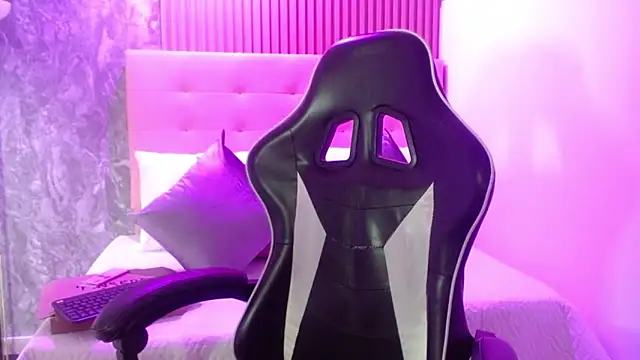 melody  bleir online show from 09.20.25