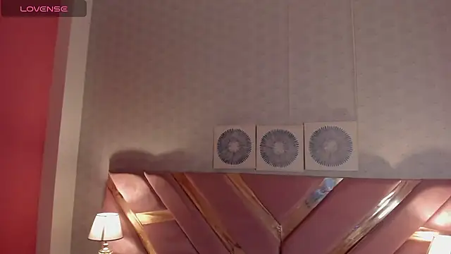 Ari sunshine  online show from 01.04.25