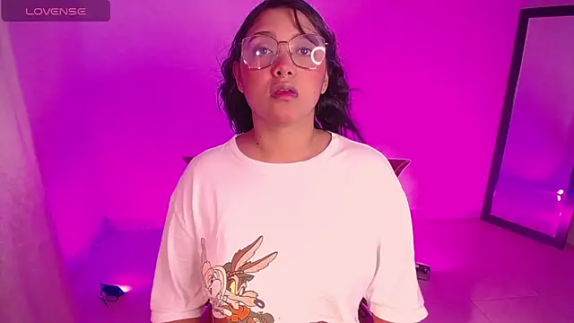 DIANEE 01 online show from 10.19.25