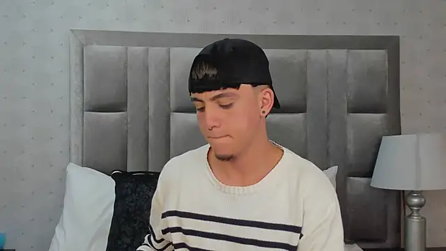 Snapshot of BrannTaylor chatting on 10.16.25 BrannTaylor online show from 10.16.25