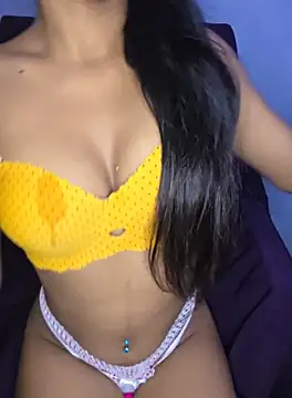 Snapshot of Liyana_Babe chatting on 10.08.25 Liyana Babe online show from 10.08.25