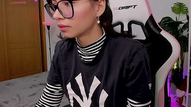 Adriennesexxx online show from 12.16.24